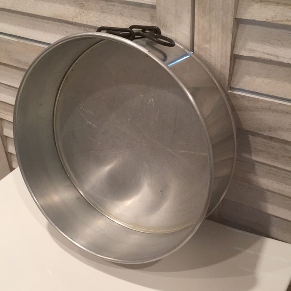 Springform Pan - Wear-Ever - MADE IN USA - 9” Vintage - Picture 1 of 9